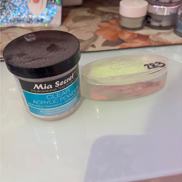 Chisel Acrylic Powder Bundle - Picture 3 of 3